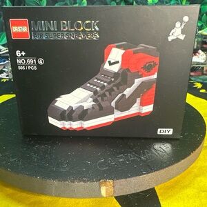 Mini Block Air Super Sneaker J1 Building Set